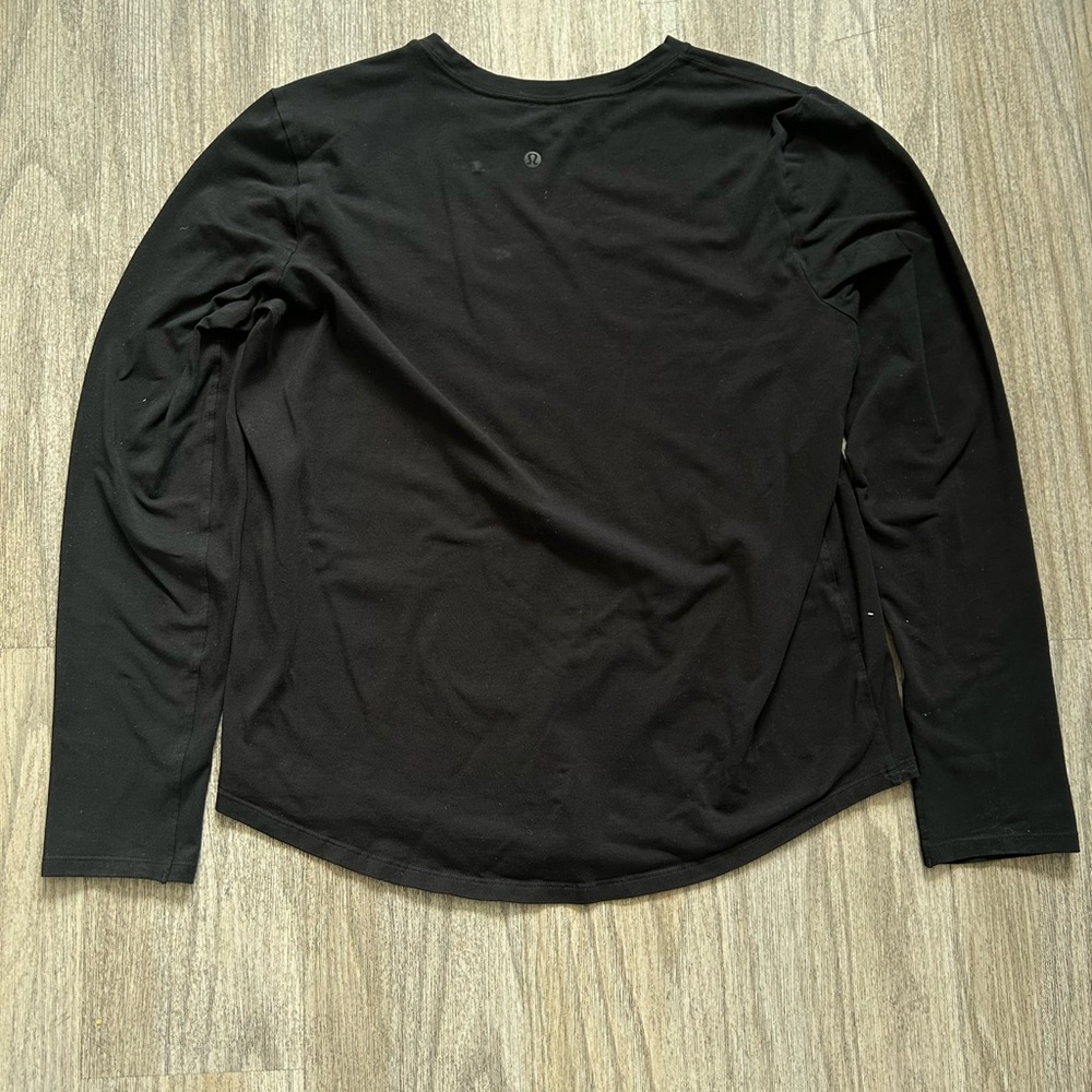 lululemon athletica Men’s Long Sleeve Black Athletic Top